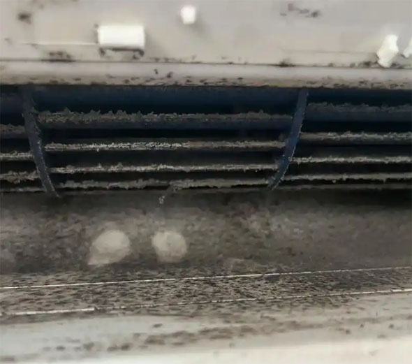 阿巴嘎旗空调吹的风有股烧焦味是怎么回事